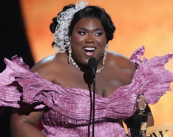 broadway-costume-designer-qween-jean-just-won-a-tony-—-and-made-history