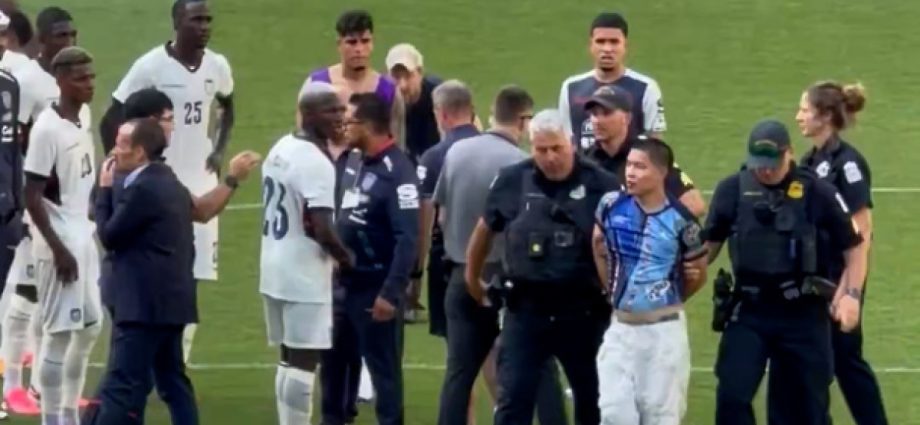 ohio-police-drag-away-football-pitch-invader-in-pre-world-cup-friendly