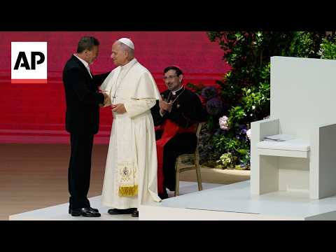 pope-leo-xiv-meets-antonio-banderas-and-watches-flamenco-performance-in-spain
