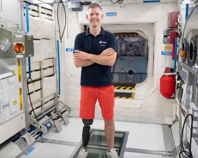 This former Paralympic athlete could become the 1st person with a physical disability to live in orbit