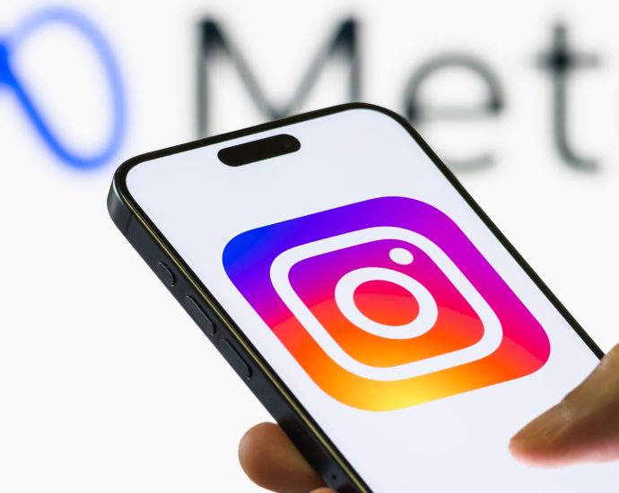 obama’s-white-house-instagram-account-among-thousands-exposed-in-hack