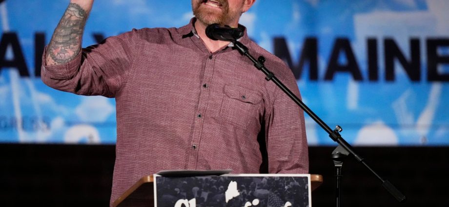 maine’s-platner-faces-test-as-four-us-states-hold-midterm-primary-votes