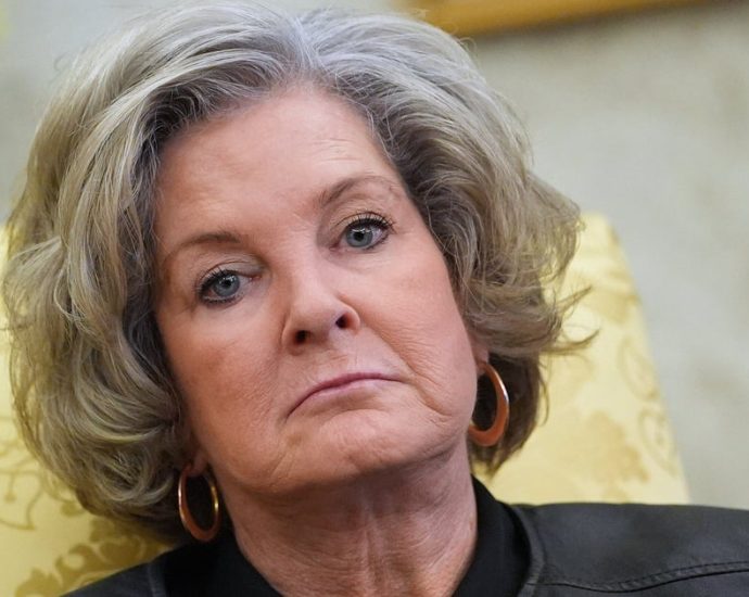 susie-wiles-addresses-report-she’s-about-to-quit-the-traitor’s-white-house