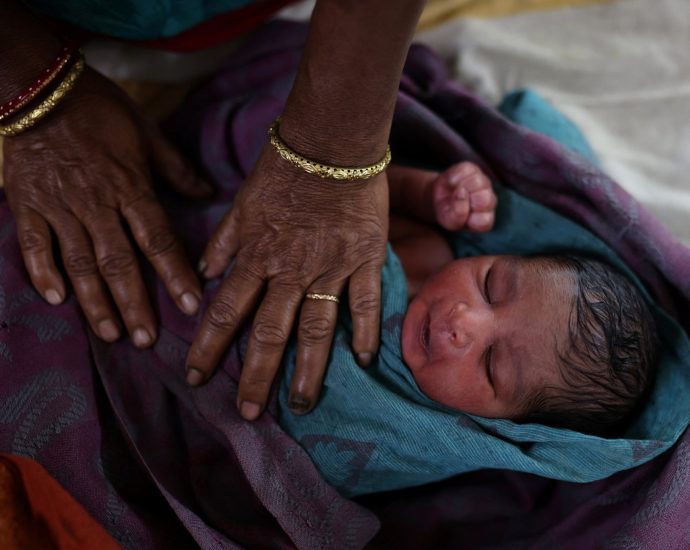 india’s-fertility-rate-falls-below-replacement-level:-why-it-matters