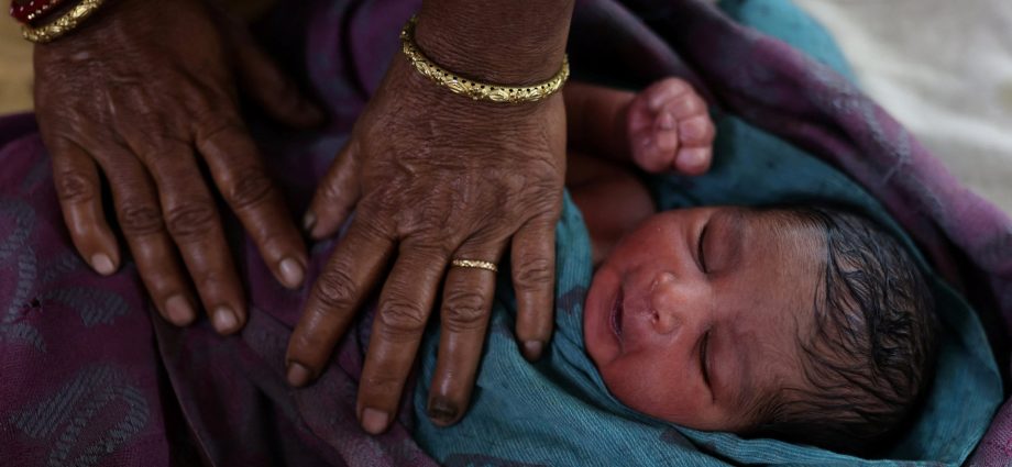 india’s-fertility-rate-falls-below-replacement-level:-why-it-matters