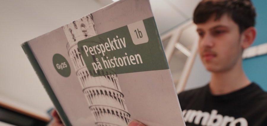 sweden-set-to-ban-mobile-phones-in-schools,-joining-trend-of-shelving-screens-for-students