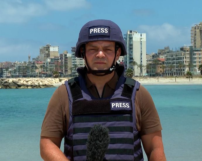 israel-attacks-tyre-in-lebanon,-tells-all-residents-to-leave