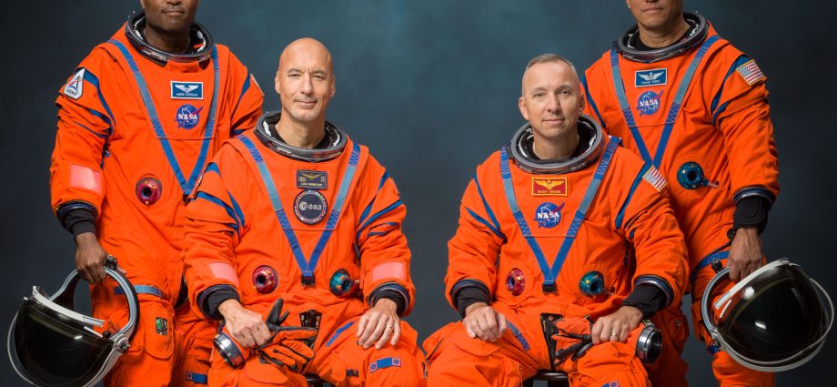 la-nasa-avanza-hacia-la-mision-artemis-iii-en-2027-y-anuncia-a-su-tripulacion