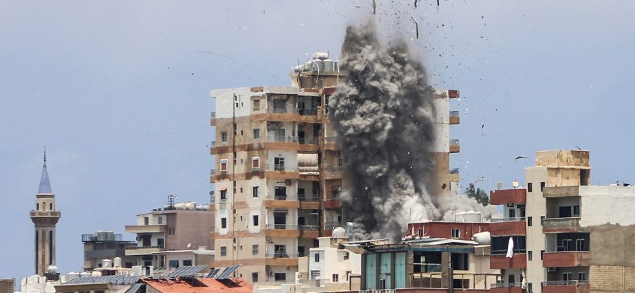 israeli-forces-kill-nine-in-tyre-after-issuing-forced-displacement-orders