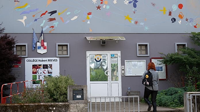 murder-of-lyhanna:-anger-grows-as-thousands-take-to-the-streets-in-paris
