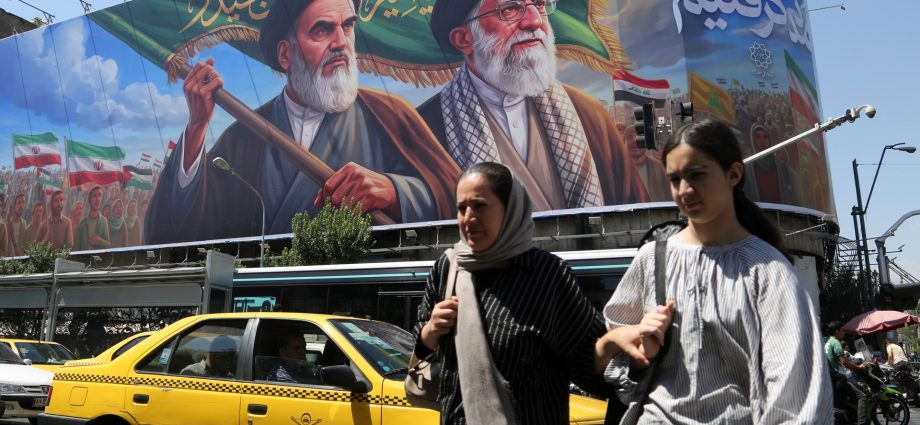 iran-war-live:-us-strikes-after-downing-of-helicopter,-tehran-vows-response