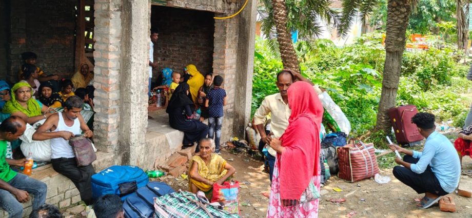 india’s-bengal-pushes-out-muslim-bangladeshis,-deepening-religious-tensions