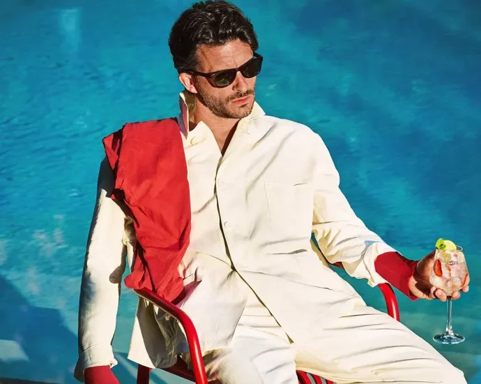 jonathan-bailey’s-new-martini-campaign-feels-like-a-summer-romance-you-want-to-join