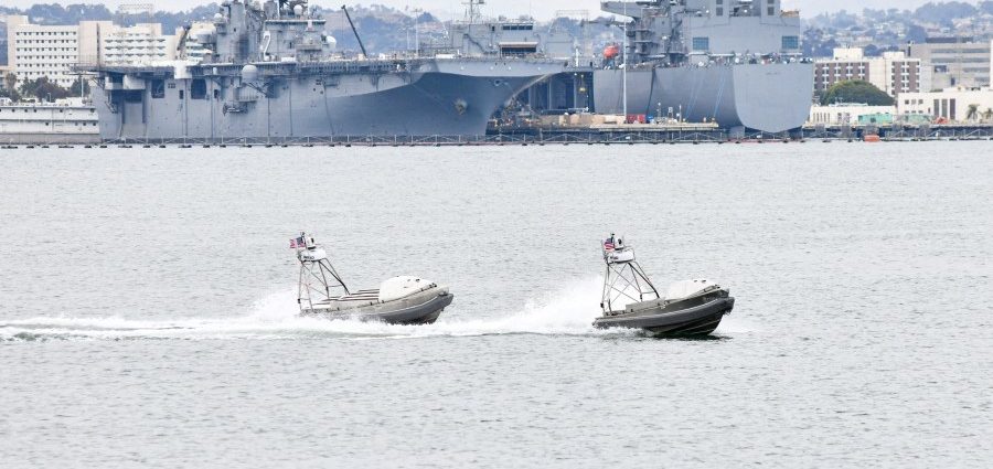 us-navy-uses-sea-drone-to-rescue-downed-apache-helicopter-crew