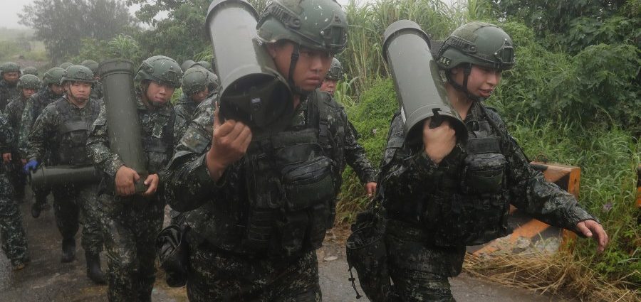 taiwan-fires-rockets-in-china’s-direction-from-a-us-supplied-mobile-launching-system-in-drill