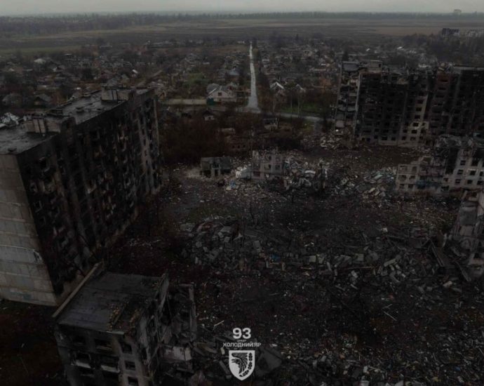 kostiantynivka-is-one-of-ukraine’s-“fortress-belt-cities”-russia-demands.-it-may-fall-by-end-of-summer-2026,-says-observer