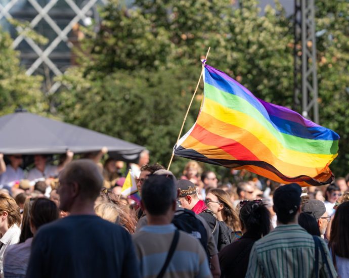 as-pride-month-continues,-lgbtq+-advocates-push-back-against-threats-to-hiv-care
