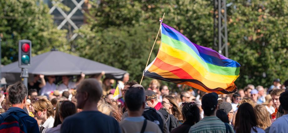 as-pride-month-continues,-lgbtq+-advocates-push-back-against-threats-to-hiv-care