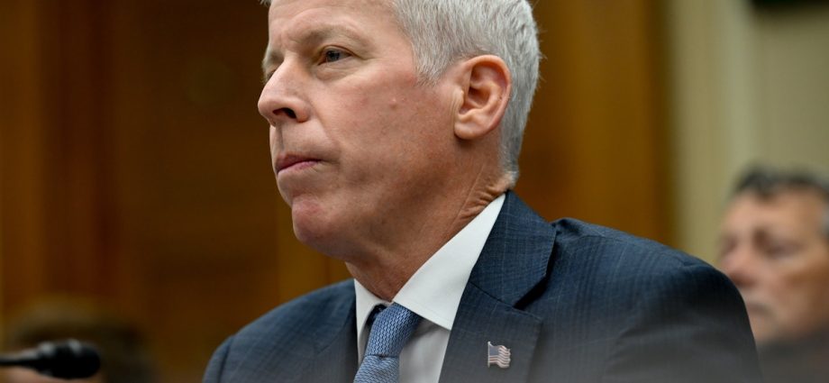 energy-secretary-stunned-by-the-traitor’s-“secret-mission”-in-iran-war