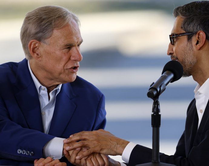texas-governor-pushes-new-rules-for-data-centers-as-voters-sour-on-big-tech