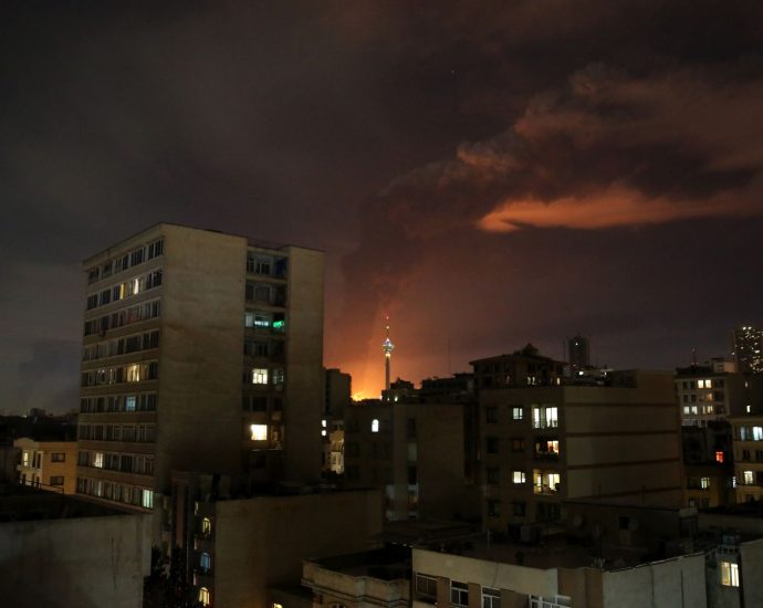 us-launches-further-strikes-in-iran-after-the-traitor-promised-‘very-hard’-response