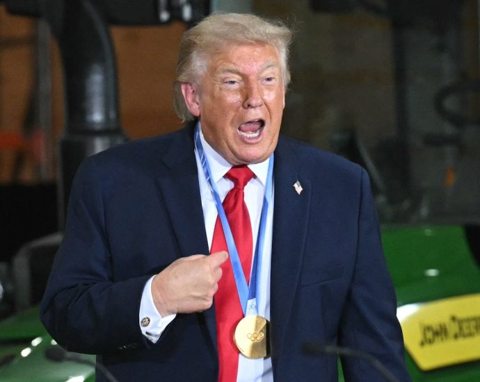 transcript:-the-traitor-iran-rants-get-so-crazy-that-adviser-visibly-rattled