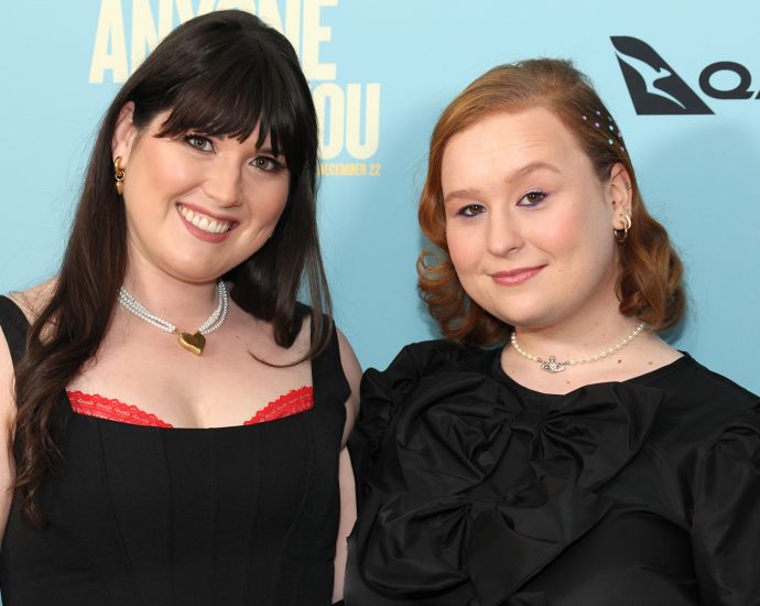‘hsmtmts’-star-julia-lester-announces-engagement-to-girlfriend-ilana-wolpert
