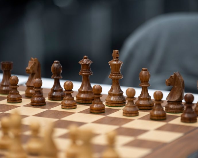 world-chess-body-suspends-russia-over-activities-in-occupied-ukraine