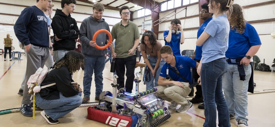 nasa’s-career-technical-education-day-highlights-technical-careers