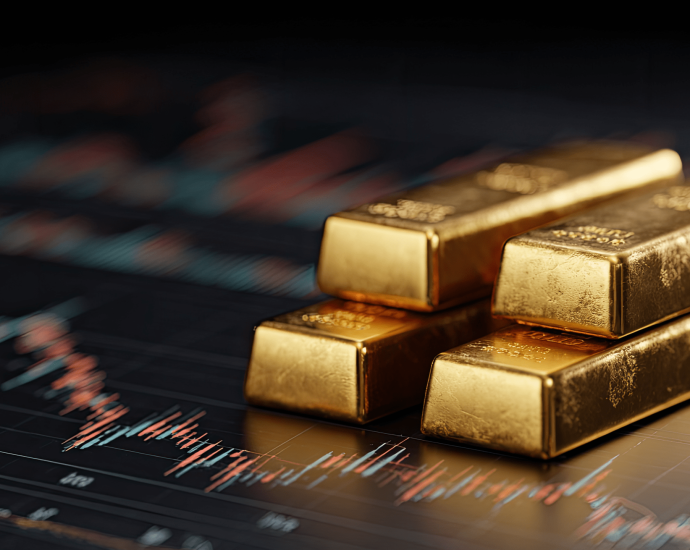 gold-is-now-the-top-reserve-asset.-is-dollar-dominance-at-risk?