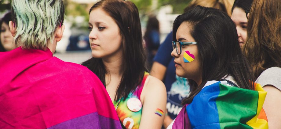 one-of-lgbtq+-youth’s-most-important-crisis-resources-may-be-coming-back