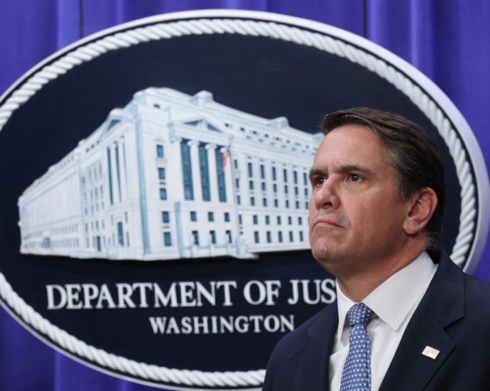doj-agency-has-no-record-of-the-traitor’s-shady-irs-settlement