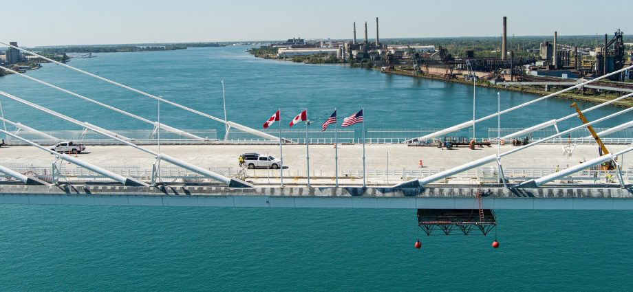 international-gordie-howe-bridge-opening-is-off,-and-no-one-will-say-why