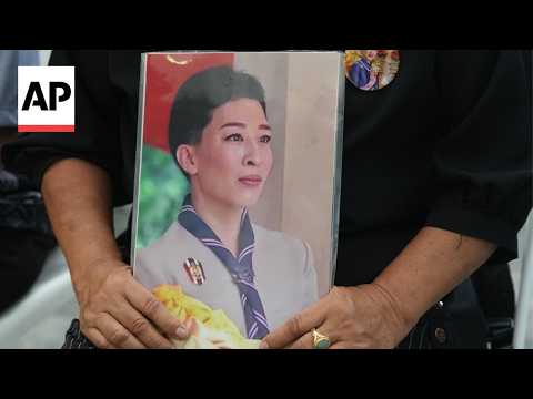 mourners-gather-outside-bangkok-hospital-where-princess-bajrakitiyabha-died