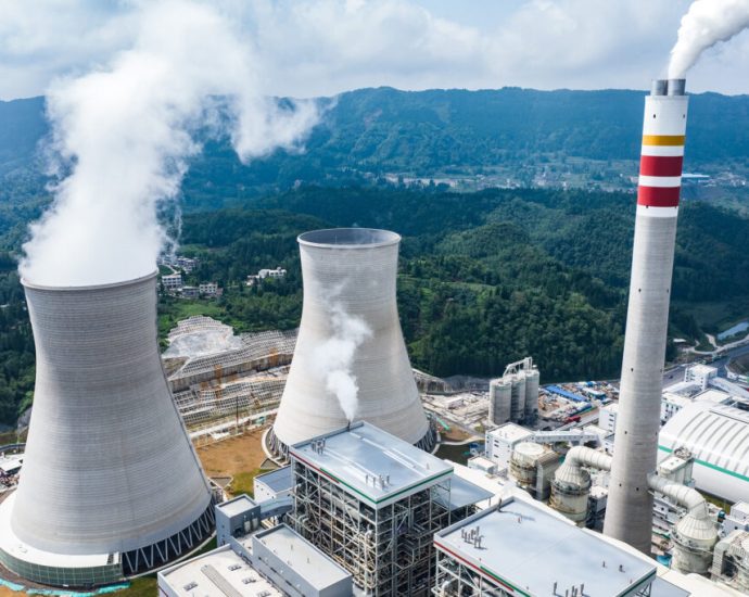 despite-record-renewable-growth,-china-is-still-betting-on-coal