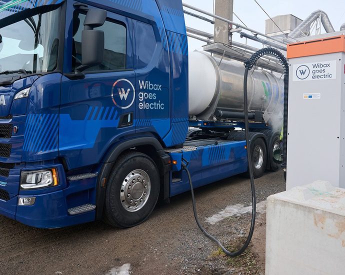 scania-sells-105-electric-trucks-to-swedish-chemical-firm