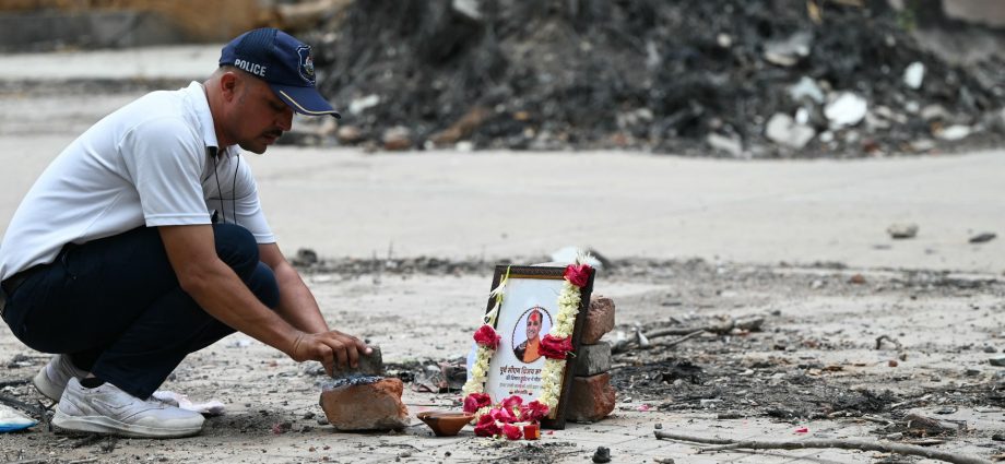 a-year-after-air-india-crash-killed-260:-do-we-know-what-happened?