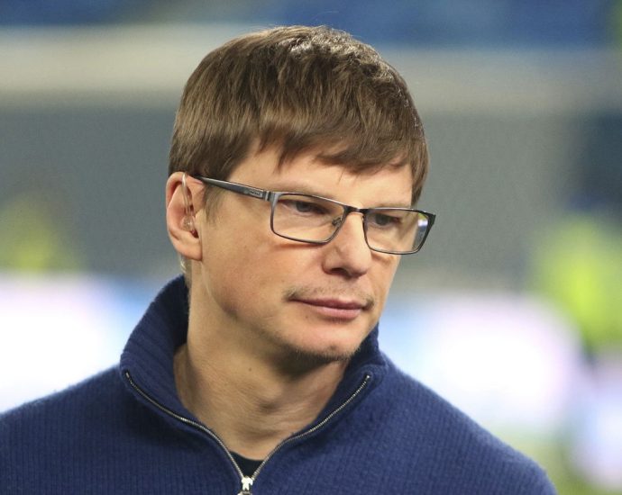 andrei-arshavin,-el-mago-que-hizo-su-truco-de-escapismo-en-la-inauguracion-de-la-copa-del-mundo