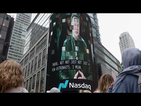 spacex-shares-soar-19%-in-stock-market-debut