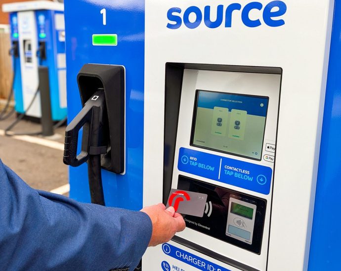 source-partners-with-radius-to-expand-ev-charging-access-for-uk-fleet-drivers