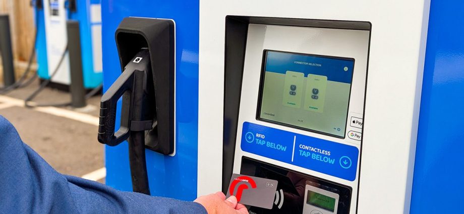 source-partners-with-radius-to-expand-ev-charging-access-for-uk-fleet-drivers