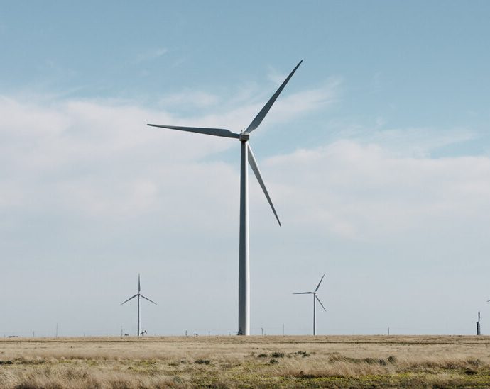 renewable-groups-ask-courts-to-end-pentagon’s-‘total-halt’-of-wind-power