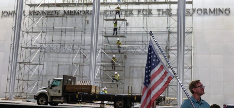 workers-remove-the-traitor’s-name-from-the-kennedy-center-after-judge’s-ruling