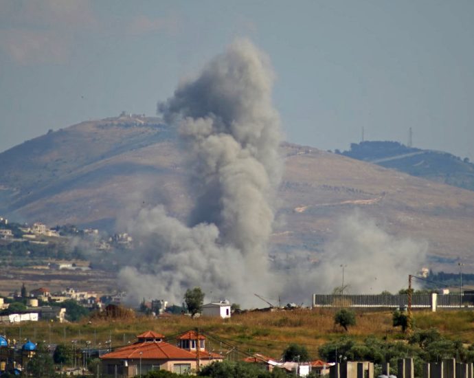 israel-accuses-hezbollah-of-ceasefire-violation,-issues-displacement-orders