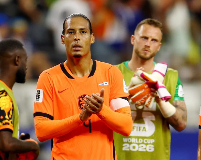 japan-deny-netherlands-by-fighting-back-twice-in-world-cup-opener