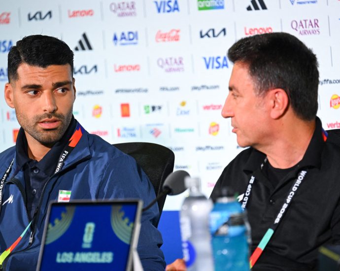 iran’s-ghalenoei,-taremi-decry-us-treatment-before-first-world-cup-game