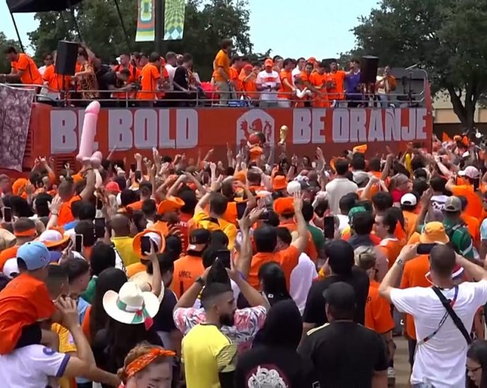 dutch-supporters-bring-sea-of-orange-to-world-cup-host-city