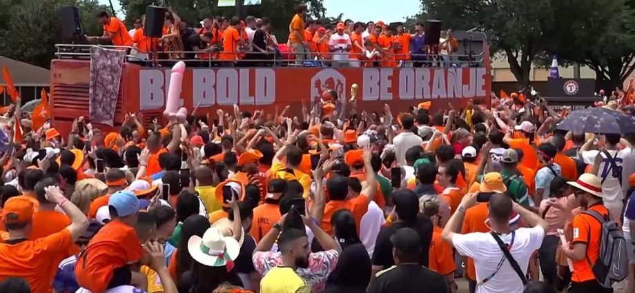 dutch-supporters-bring-sea-of-orange-to-world-cup-host-city