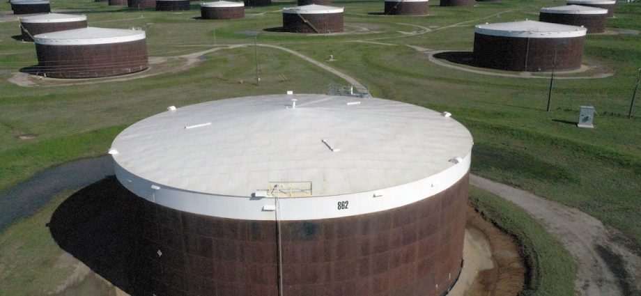 america’s-biggest-energy-hub-is-about-to-run-out-of-oil