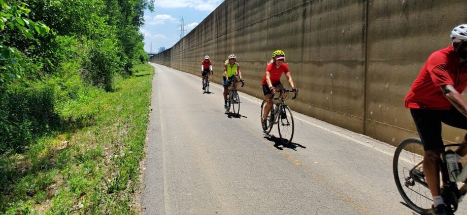 america-bikes-act-gains-traction,-but-critics-pump-the-brakes